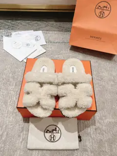 Hermès fur and leather curly fur Shoes