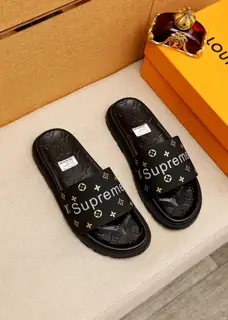 Louis Vuitton popular men’s slippers