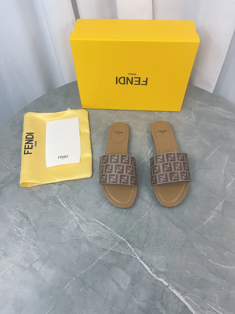 Fendi flat slippers
