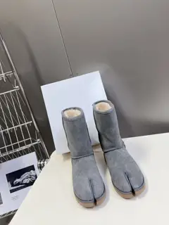 Maison Margiela MM6 split-toe snow boots are coming in new styles