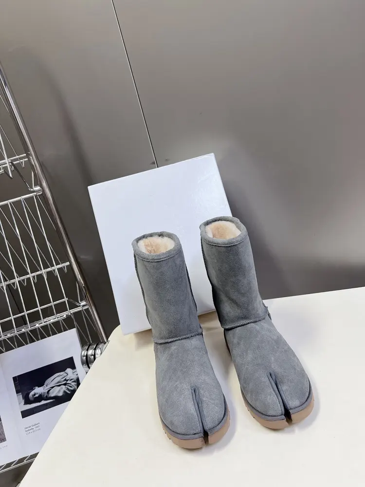 Maison Margiela MM6 split-toe snow boots are coming in new styles