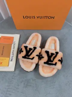 Louis Vuitton new wool slippers