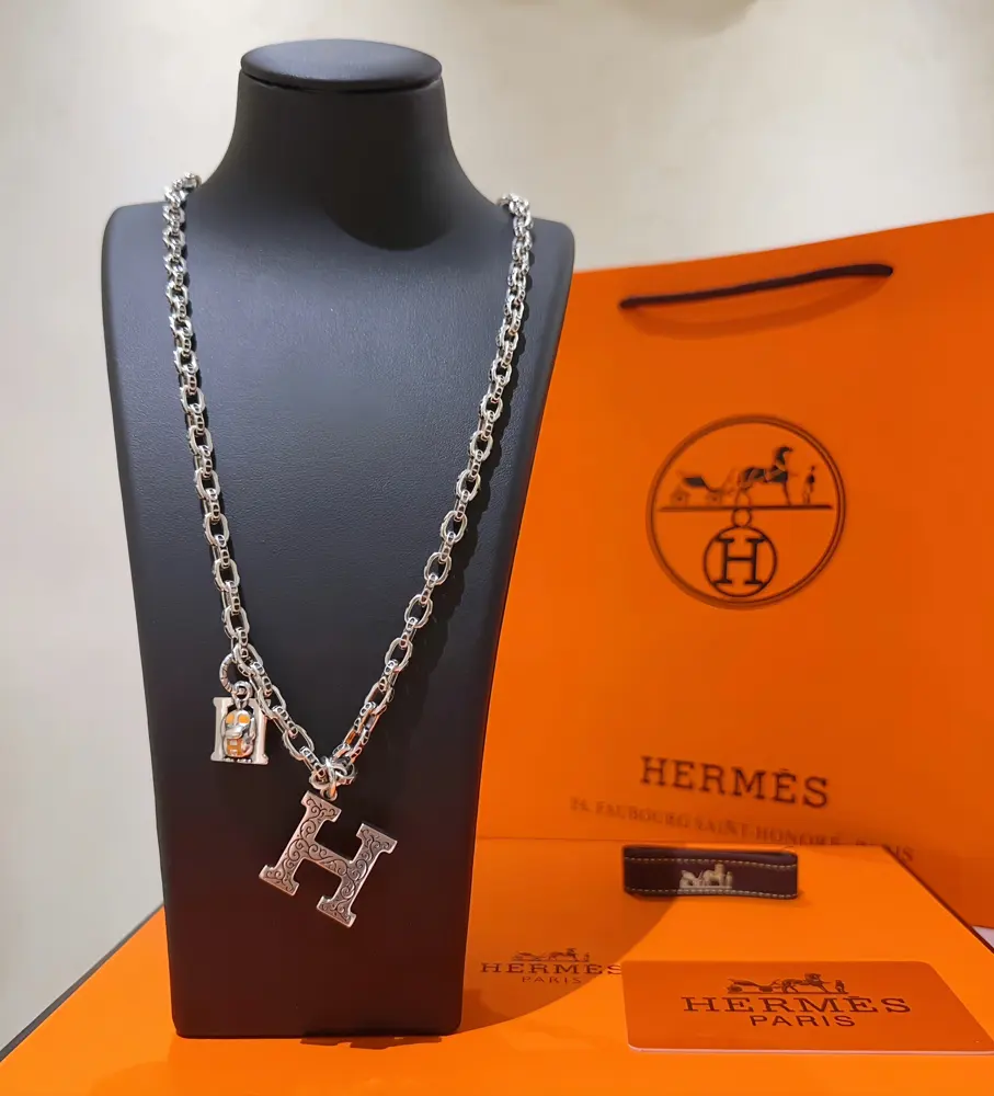 Really heart-moving HERMES necklace Pig nose H necklace series jewelry Imported materials