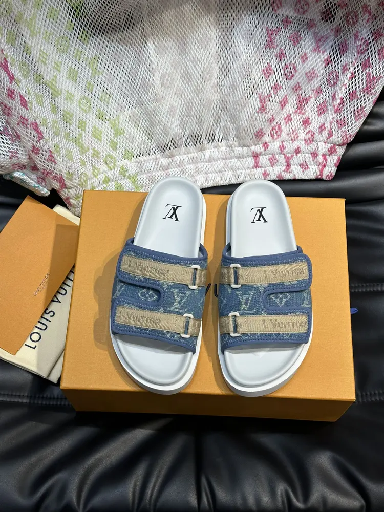 Louis Vuitton high-end men’s summer slippers