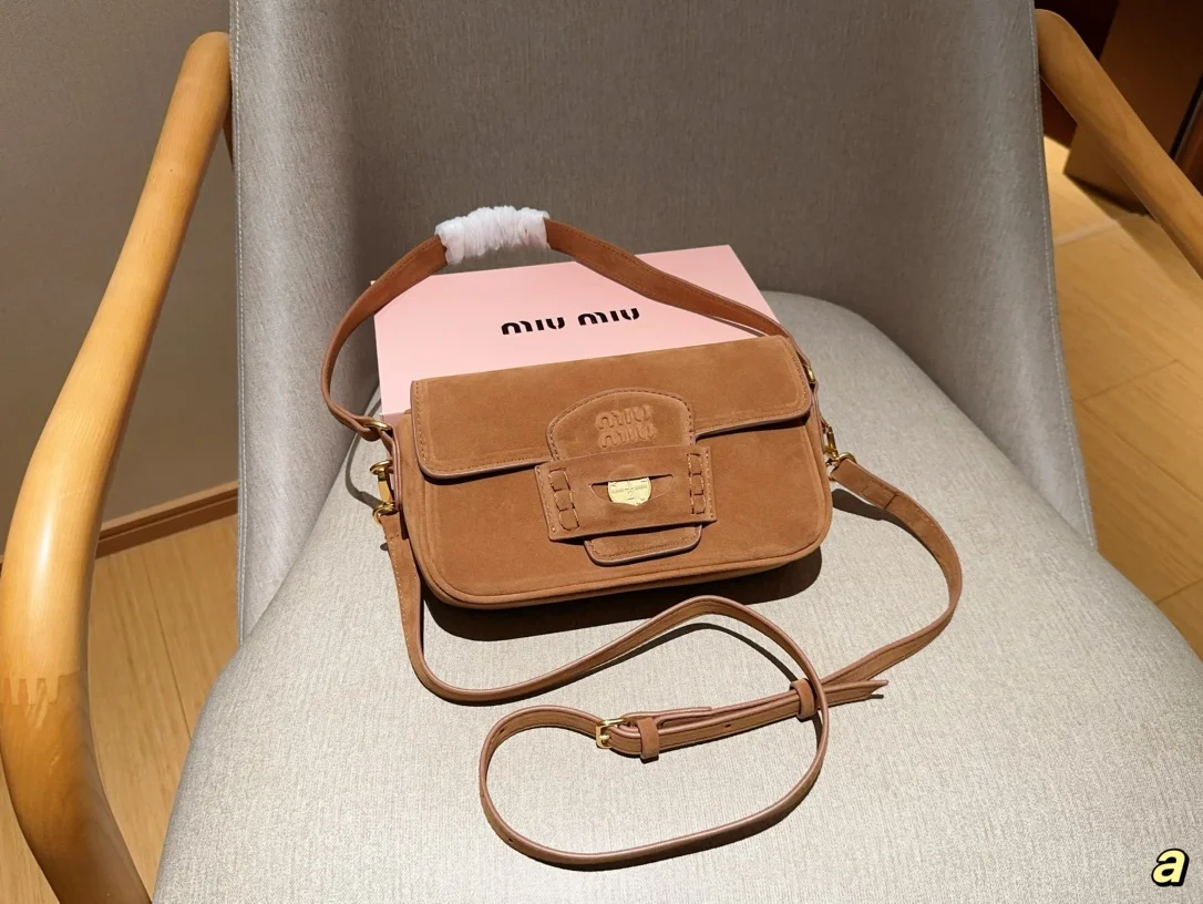 MiuMiu Hobo