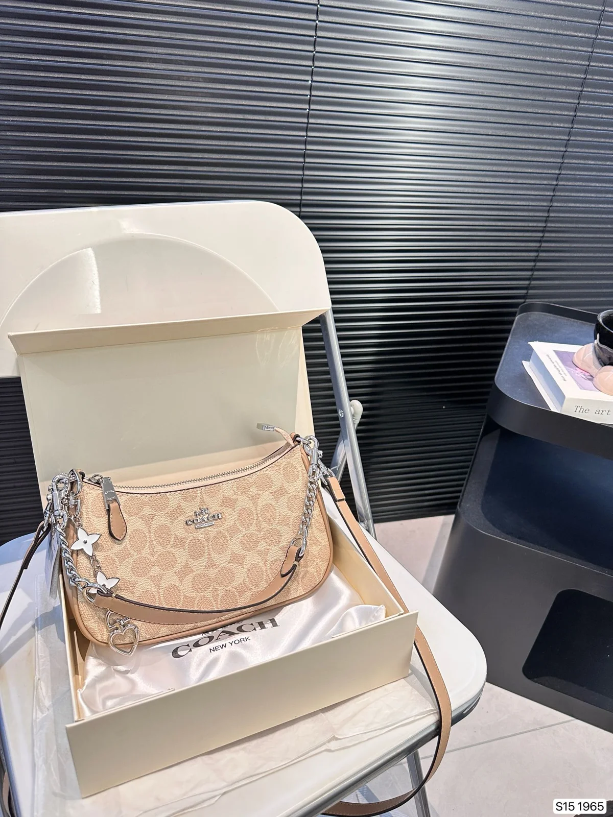 COACH Shoulder Bag