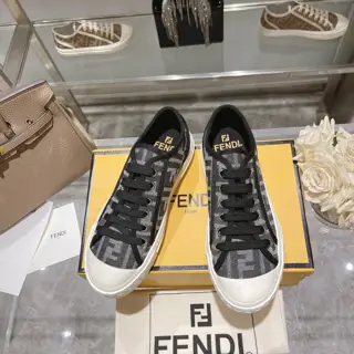 Fendi’s latest couple canvas shoes