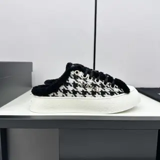 Chanel casual sneakers