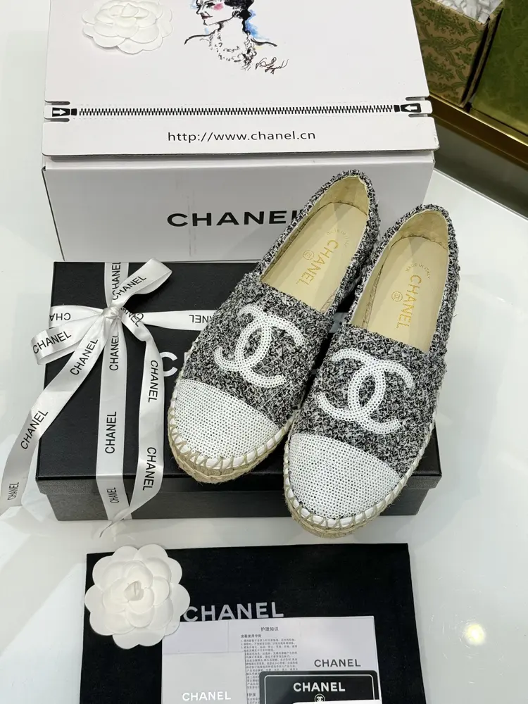 Chanel Fisherman’s Shoes Top Edition The inner lining and foot pads