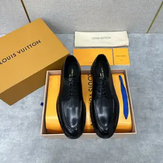 Louis Vuitton Men’s Formal Leather Shoes Series This lace-up shoe