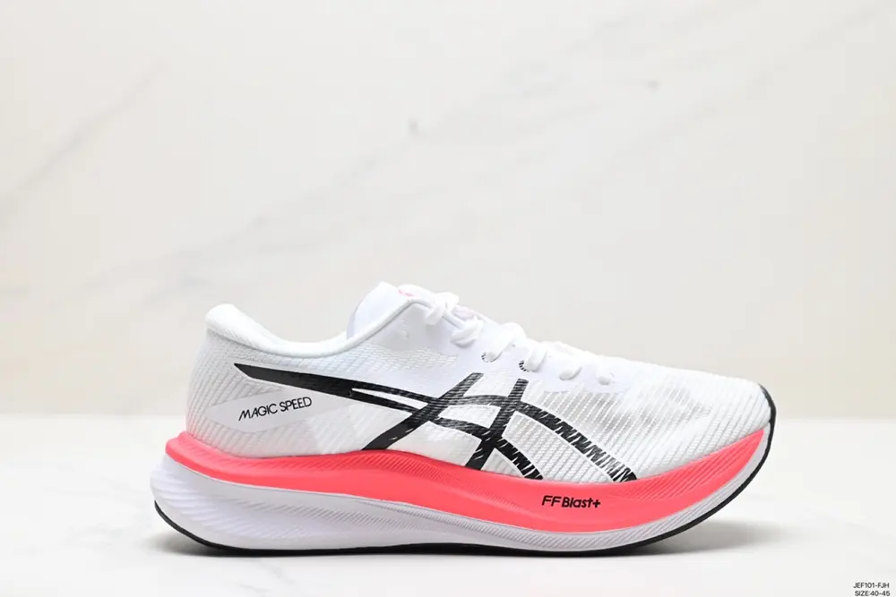 Asics GEL-NIMBUS 26 stable running shoes have a double-layer jacquard mesh design on the 1011B703-100