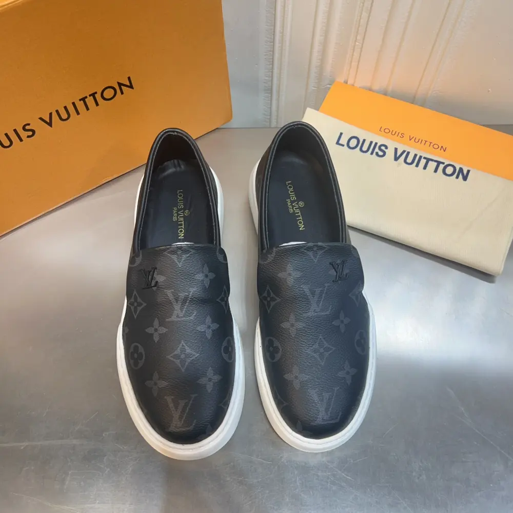Louis Vuitton casual fashion men’s shoes