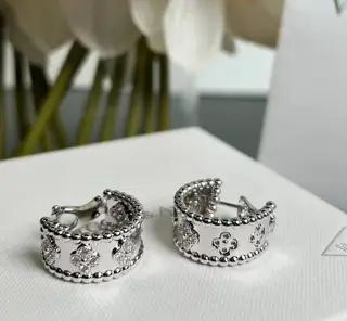 Van Cleef & Arpels Four-leaf Clover Earrings