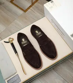 Brunello Cucinelli casual leather shoes Classic yarns inspire the sophistication and sporty