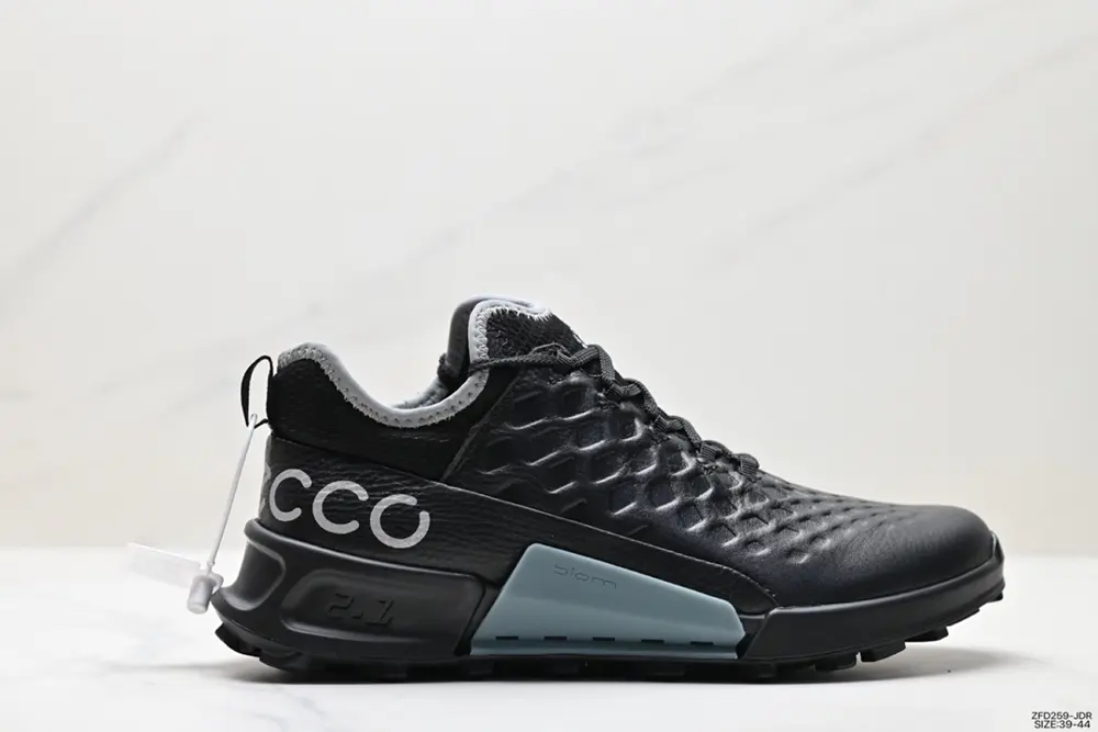 ECCO/ECCO sports running shoes/casual shoes The overall upper has clear and refined lines
