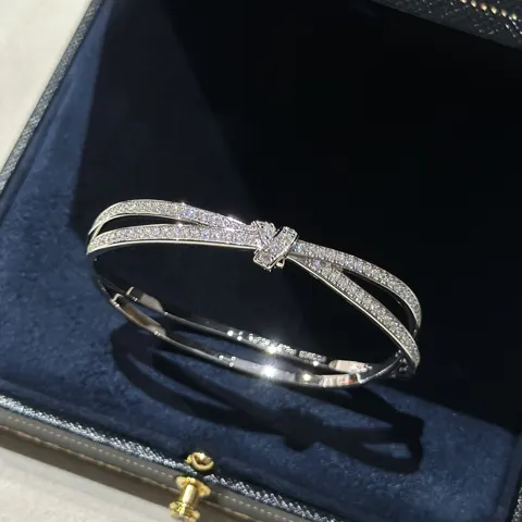Chaumet Tie-knot diamond bracelet