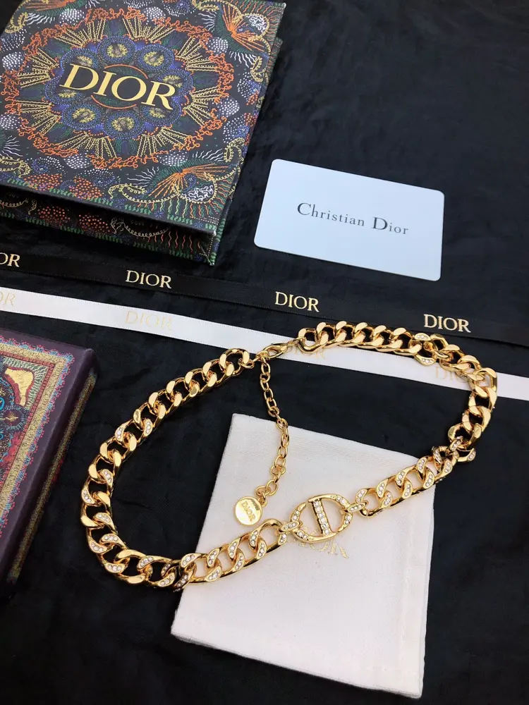 Dior@Dior necklace new model Necklace is the hottest fashion item this season