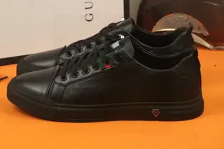 Gucci casual fashion men’s shoes Four seasons hit Simple and elegant style Exclusive for