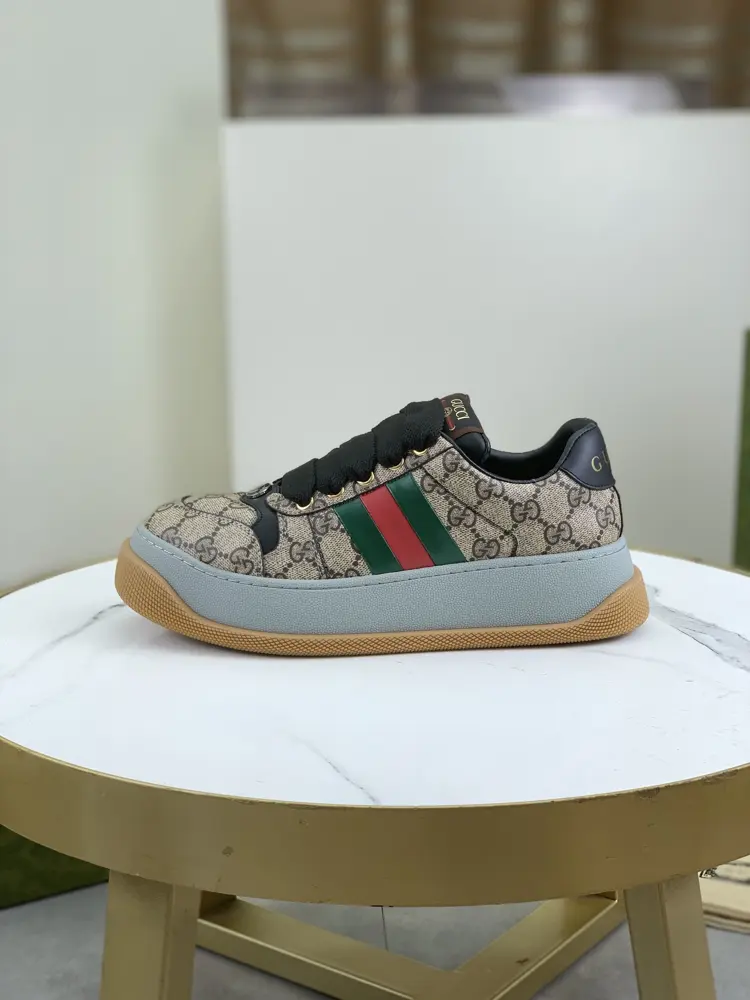 GUCCI low-top sneakers top version
