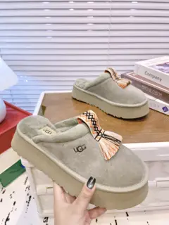 UGG classic upgraded basic style Shoes