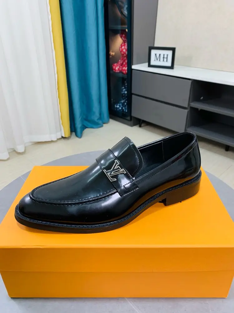 Louis Vuitton new open-edge pigskin shoes