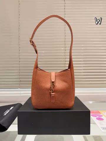 Yves Saint Laurent Hobo