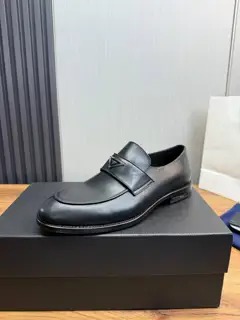 Prada men’s business casual leather shoes