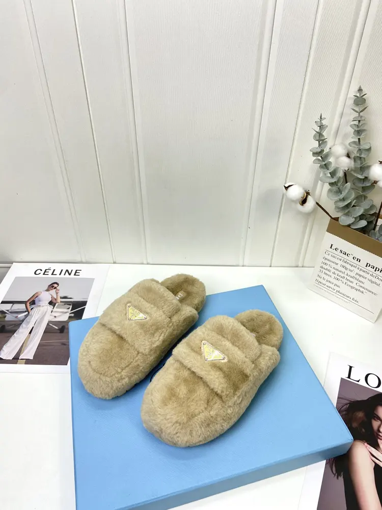Prada Autumn and Winter Furry Slippers Series