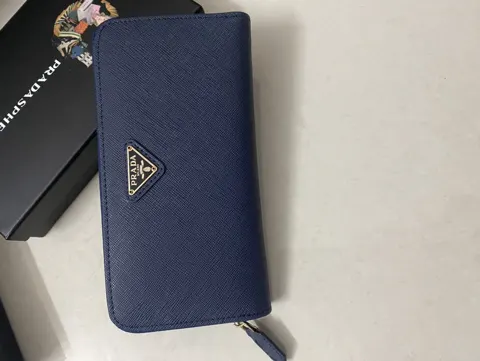 prada Wallet