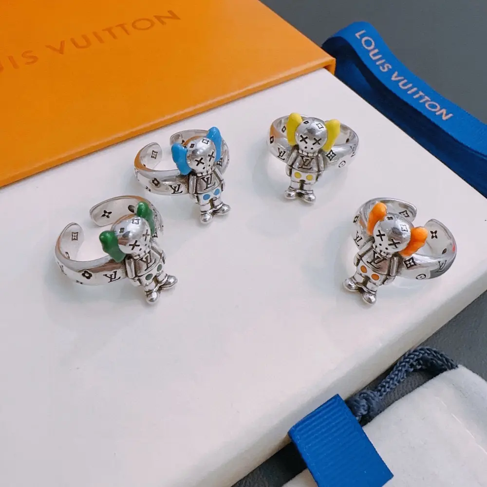 Louis Vuitton ring