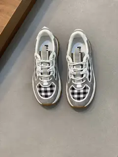 Burberry classic low-top thick-soled sneakers