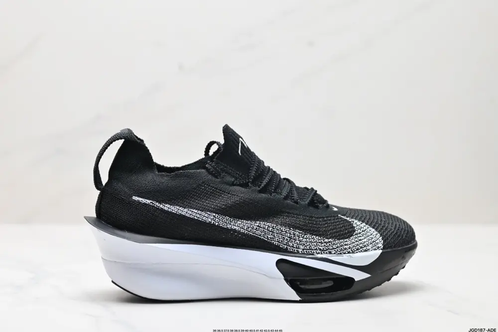 New product release Nike Air Zoom Alphafly NEXT% adopts the design language of the previous FD8311-100