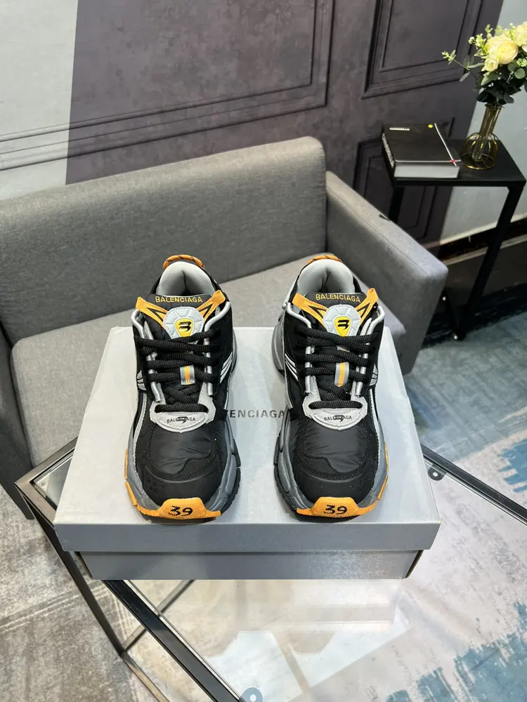 Balenciaga latest color matching retro casual shoes