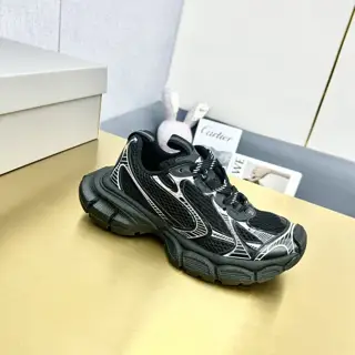 Spring/Summer BALENCIAGA Parisian dad shoes Latest models