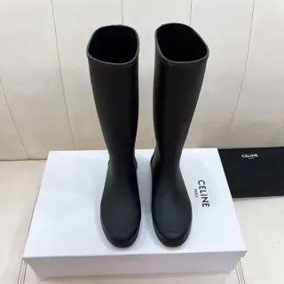 Women’s clothing and shoes