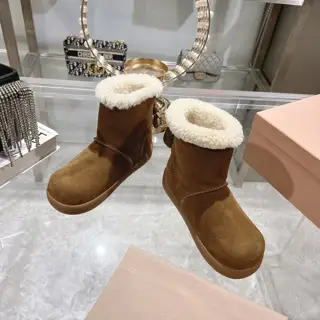 MiuMiu 2024ss autumn and winter catwalk model lace-up wool short boots snow boots furry