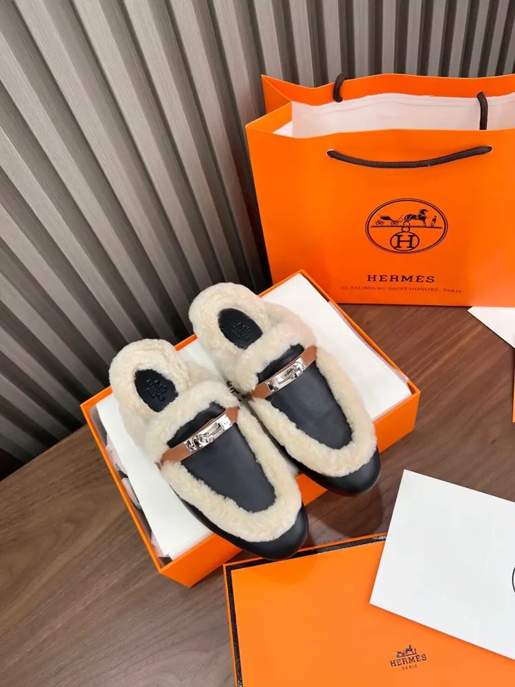 Hermes Upper: Hermers original sheepskin Shoes