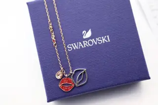 Swarovski Flaming Lips Clavicle Necklace