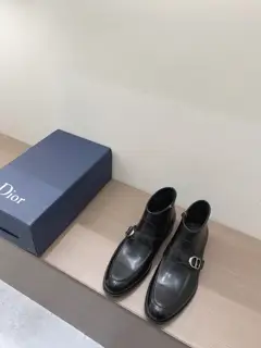 Dior men’s high-end ankle boots