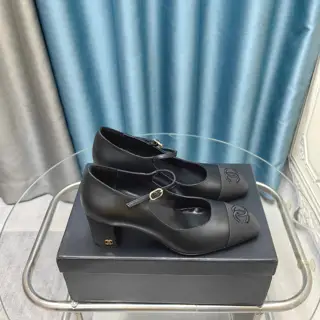 Chanel color-blocked square-toed Mary Jane shoes