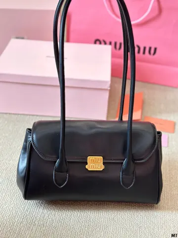 MiuMiu Baguette