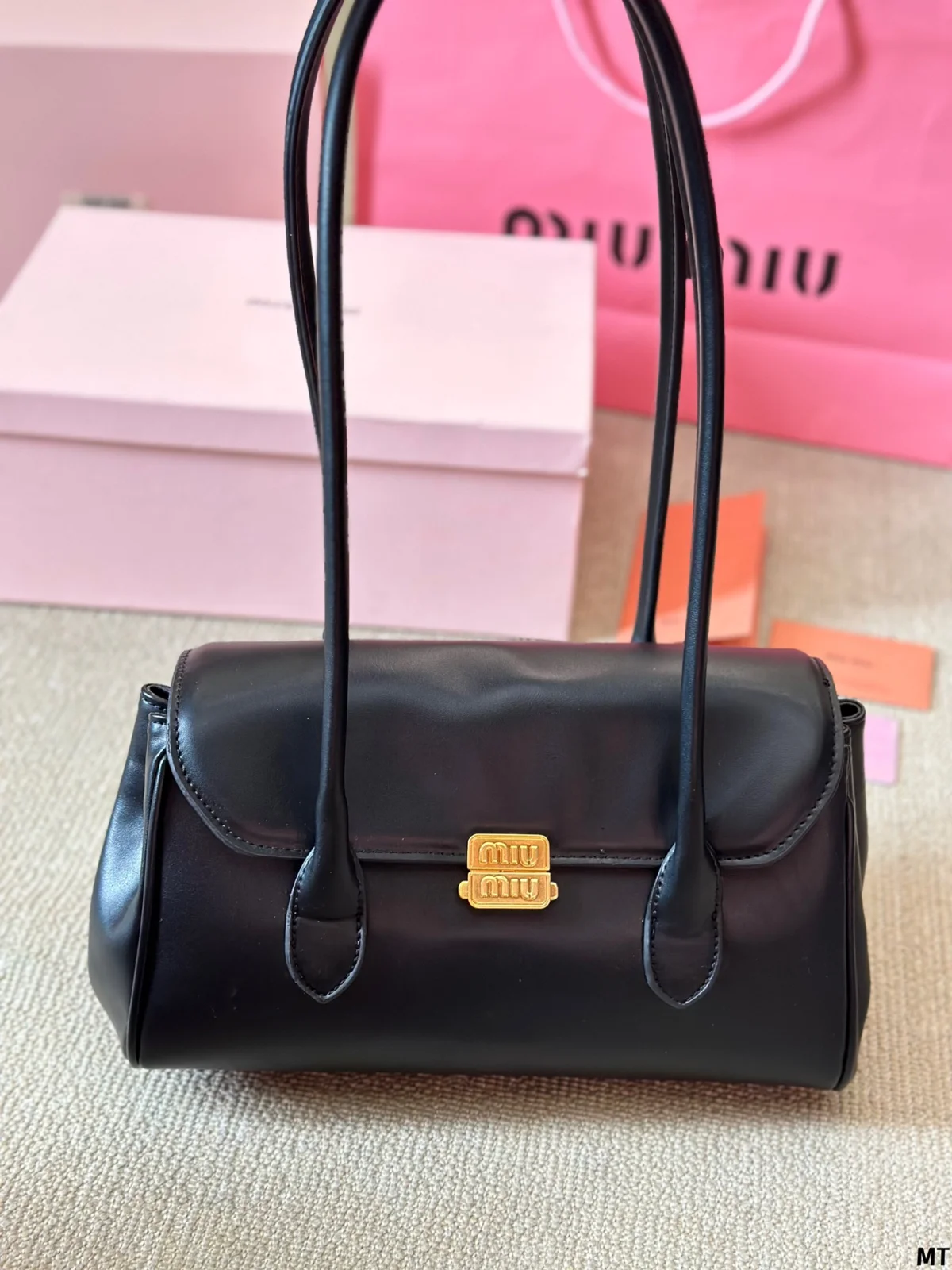 MiuMiu Baguette
