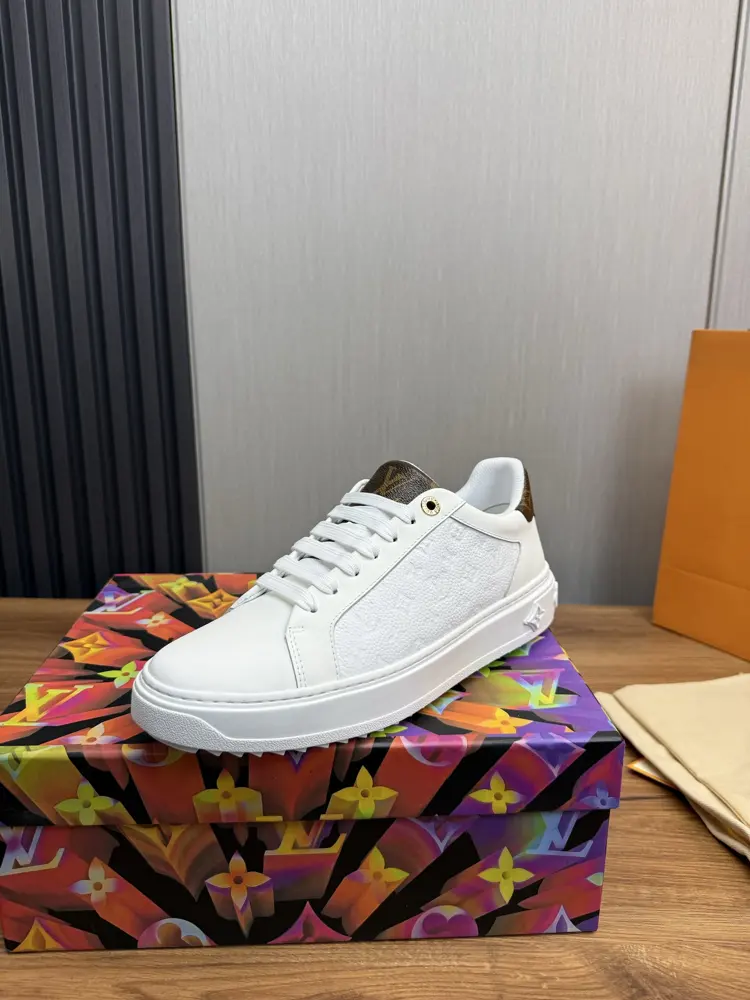 Louis Vuitton casual fashion men’s shoes The upper