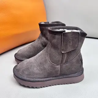 UGG Eder classic snow boots