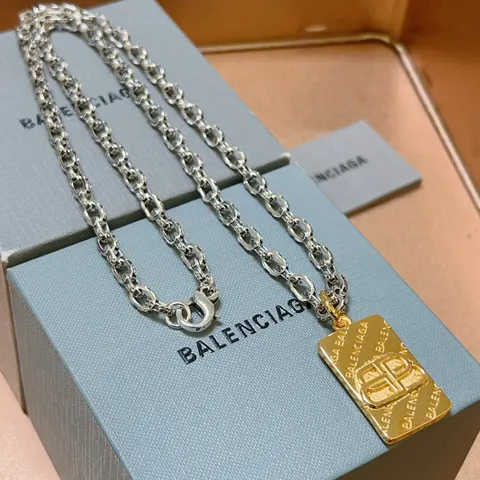 Balenciaga new necklace The same as the counter