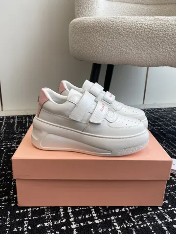 Acne Studios thick-soled casual Velcro smiley face white shoes are a great product