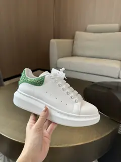 Alexander McQueen classic popular star all-match white shoes