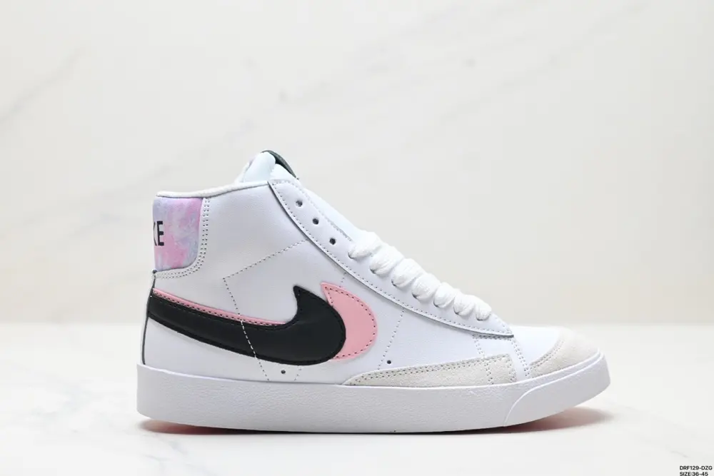 Nike Blazer Mid’77 SUEDE Sneakers DD1847-101