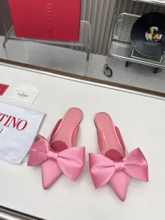 Valentino 2024SS pointed toe mule slippers