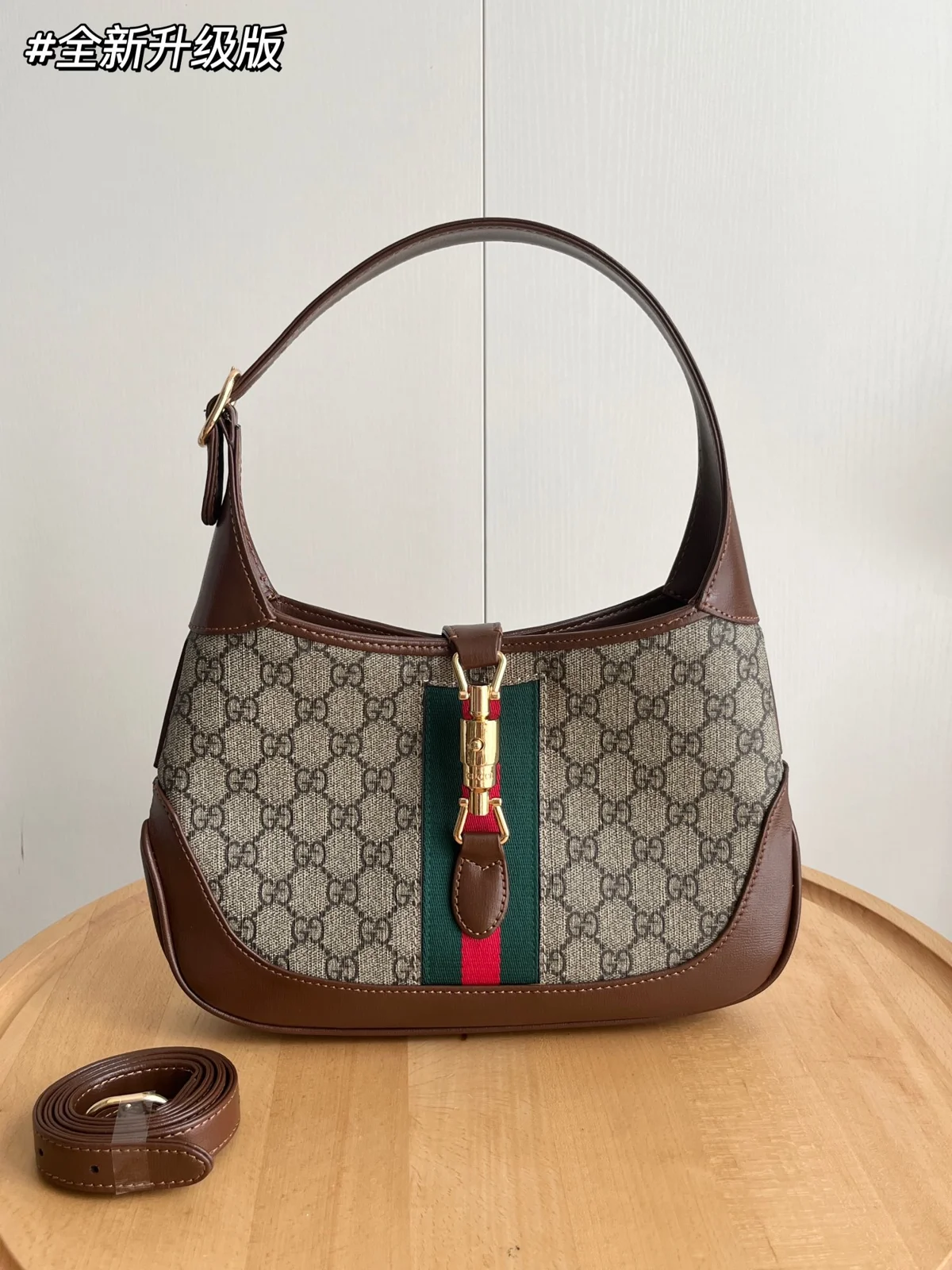 Gucci Jackie